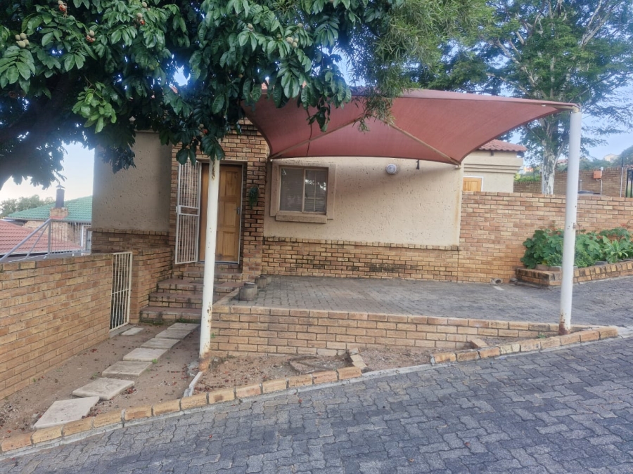 3 Bedroom Property for Sale in Safari Gardens North West